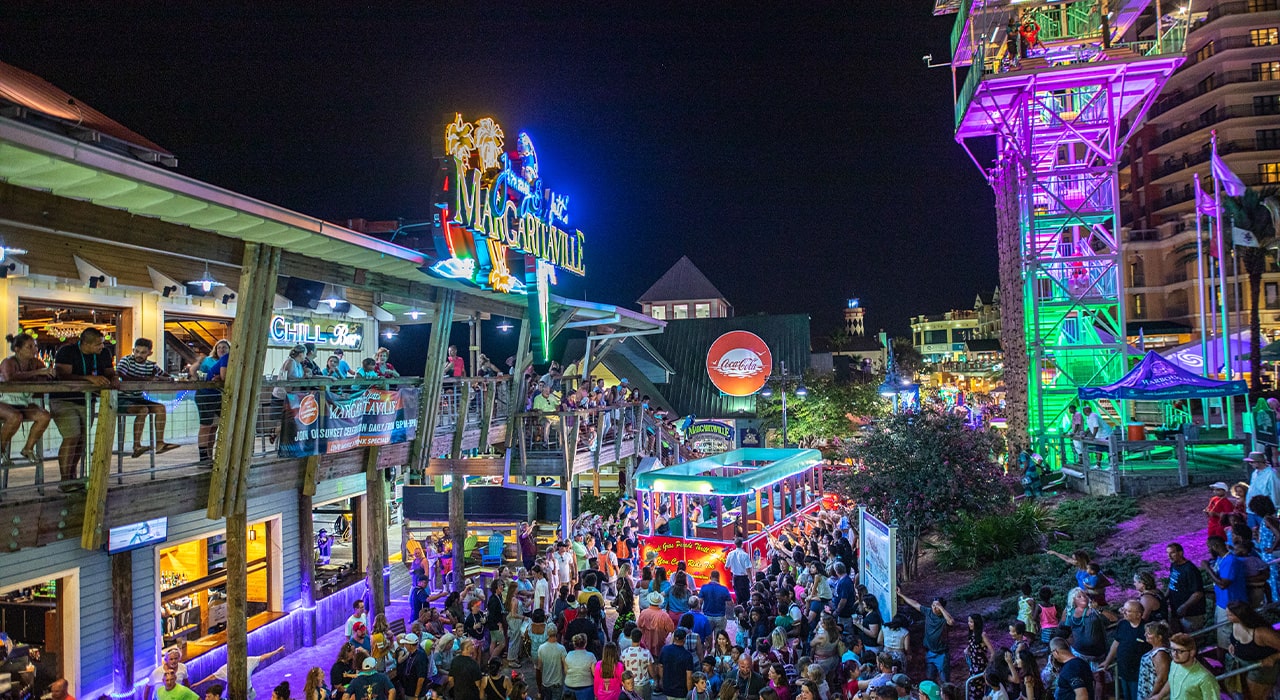 HarborWalk Village entertainment